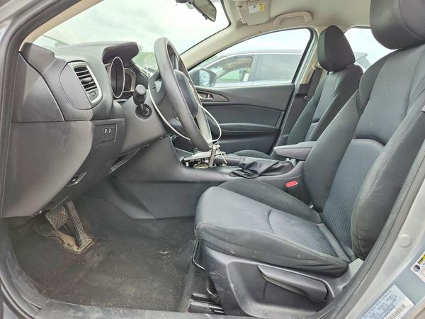 2014 MAZDA 3 SV/Base