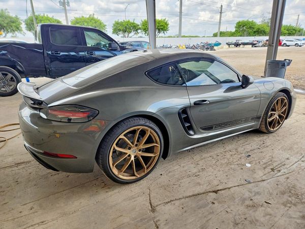 2024 PORSCHE CAYMAN