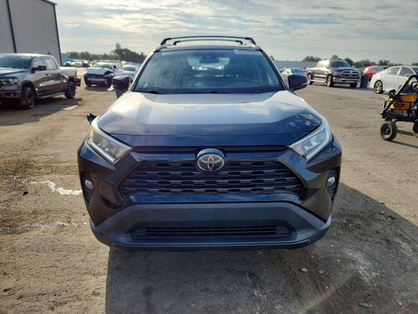 2019 TOYOTA RAV4 XLE / XLE Premium 4WD