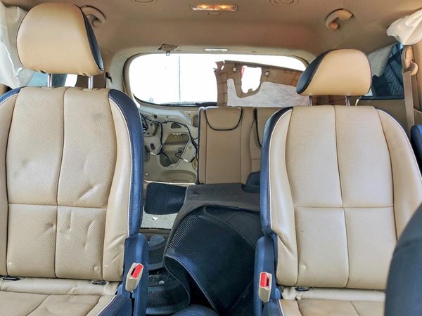 2015 KIA SEDONA GLS - Middle level