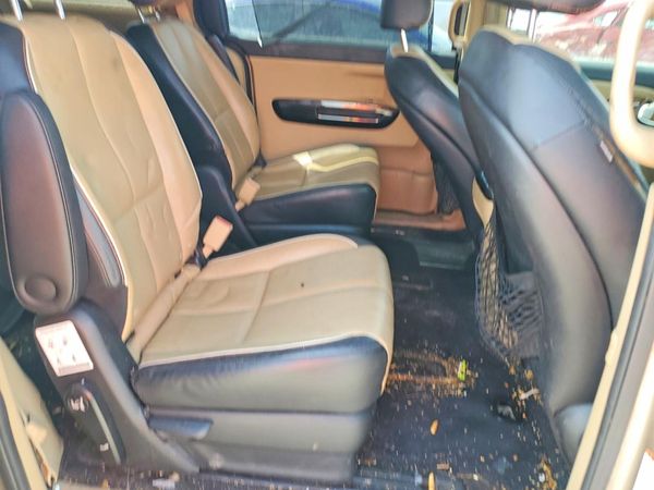 2015 KIA SEDONA GLS - Middle level