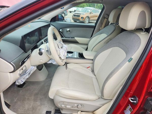 2024 GENESIS GV60 Standard RWD