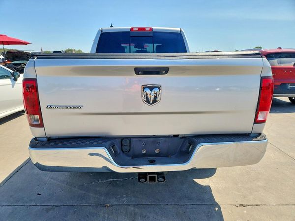 2014 RAM 1500 SLT CREW CAB 4X2