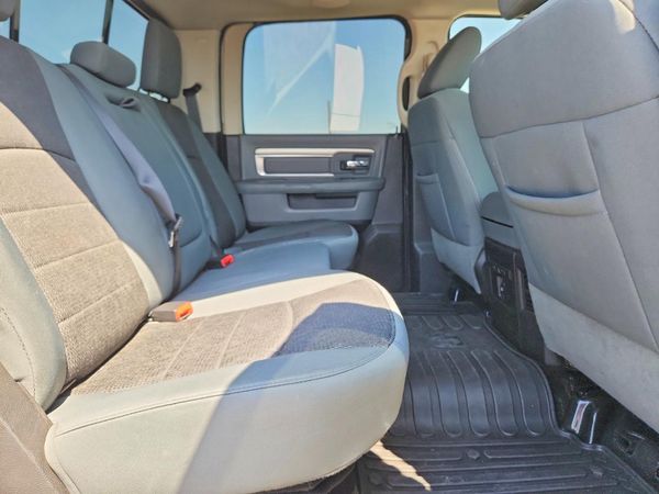 2014 RAM 1500 SLT CREW CAB 4X2