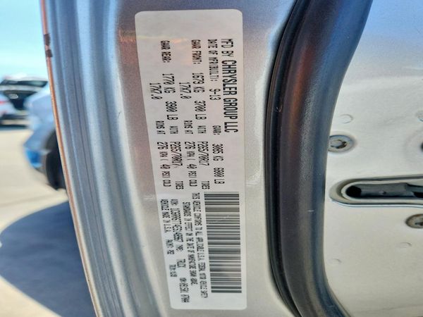 2014 RAM 1500 SLT CREW CAB 4X2