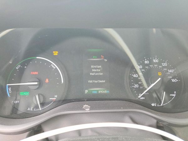 2022 TOYOTA SIENNA LE