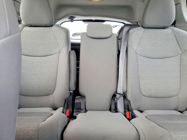 2022 TOYOTA SIENNA LE