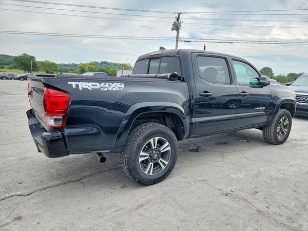 2016 TOYOTA TACOMA