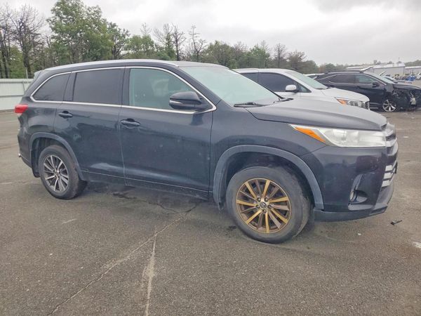 2018 TOYOTA HIGHLANDER
