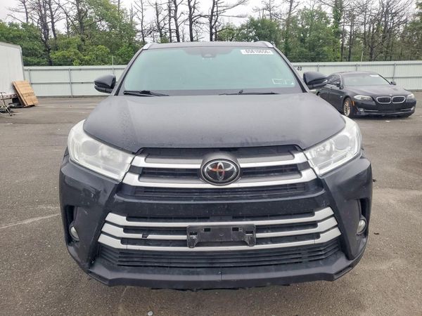 2018 TOYOTA HIGHLANDER