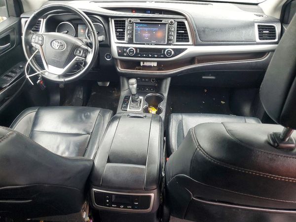 2018 TOYOTA HIGHLANDER