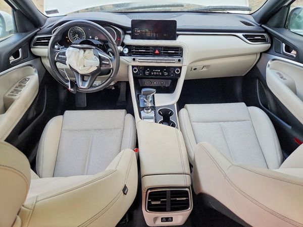 2025 GENESIS G70