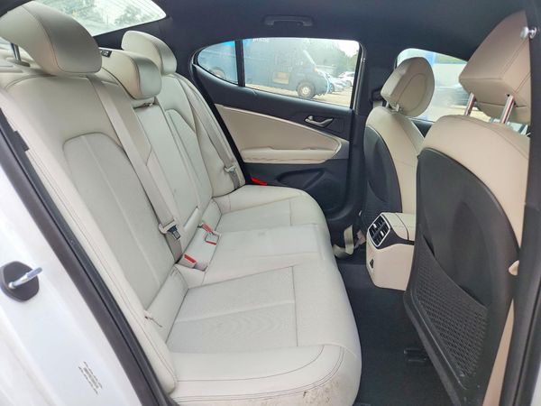2025 GENESIS G70