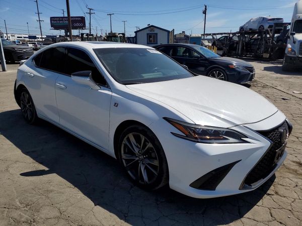 2019 LEXUS ES
