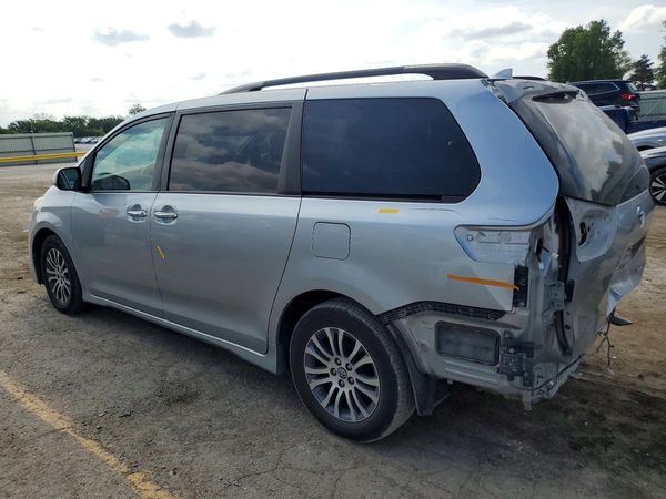 2019 TOYOTA SIENNA