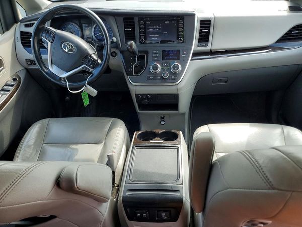 2019 TOYOTA SIENNA