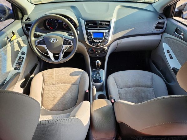 2012 HYUNDAI ACCENT GLS (Middle grade)