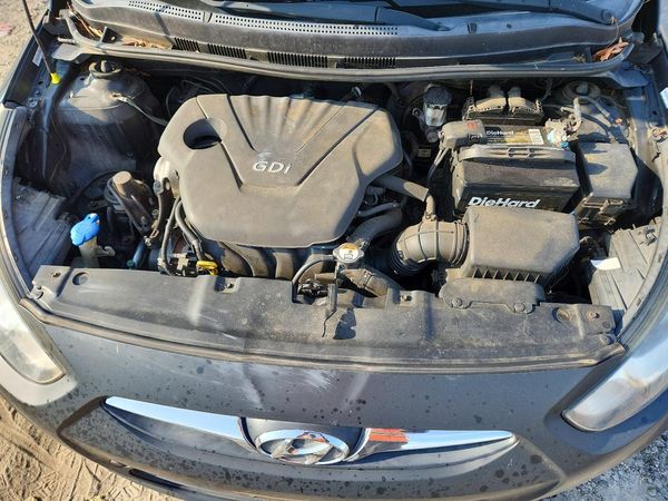 2012 HYUNDAI ACCENT GLS (Middle grade)