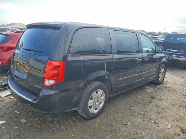 2013 DODGE GRAND CARAVAN SE