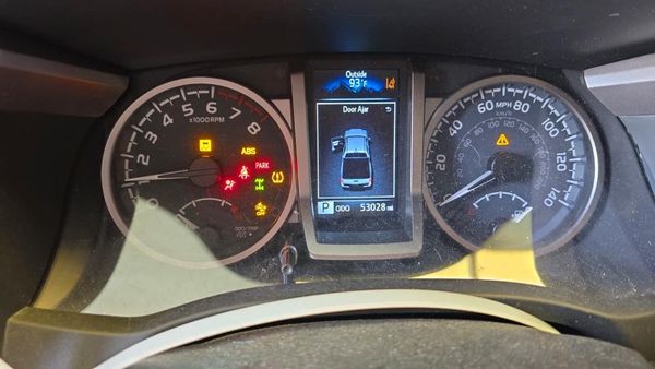 2023 TOYOTA TACOMA SR5