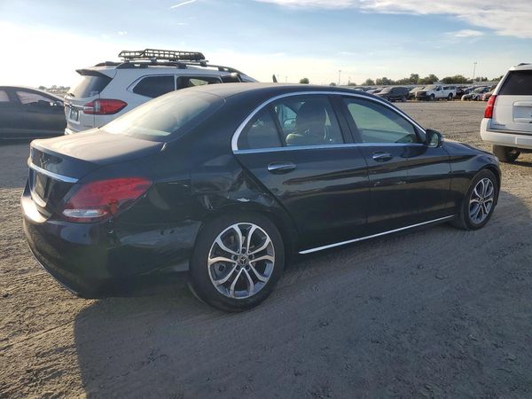 2017 MERCEDES-BENZ C C300