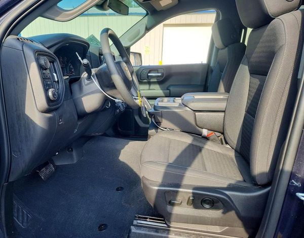2023 CHEVROLET SILVERADO Custom — DENT