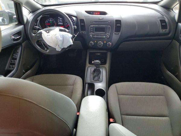 2016 KIA FORTE GL (Middle-Low Grade)