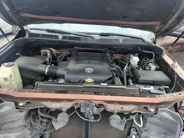 2016 TOYOTA TUNDRA SR/SR5