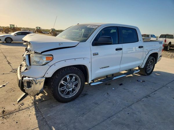 2016 TOYOTA TUNDRA