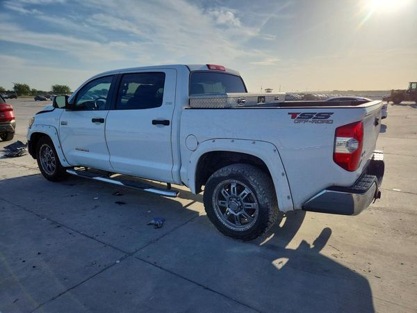 2016 TOYOTA TUNDRA