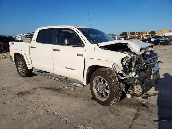 2016 TOYOTA TUNDRA