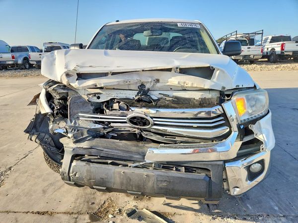 2016 TOYOTA TUNDRA