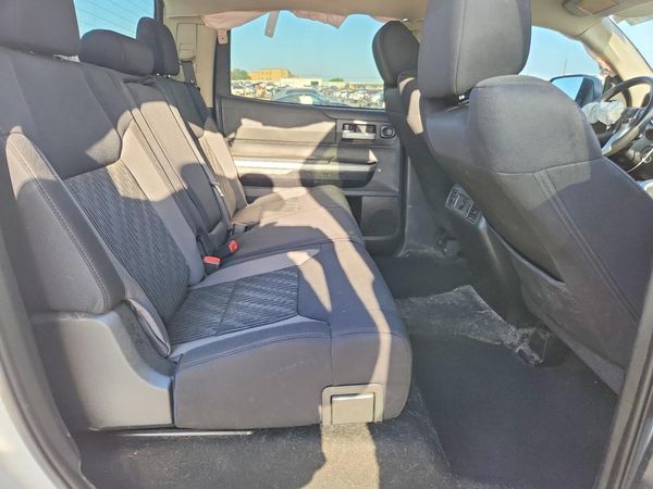 2016 TOYOTA TUNDRA