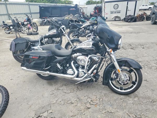 2012 HARLEY-DAVIDSON FLHX