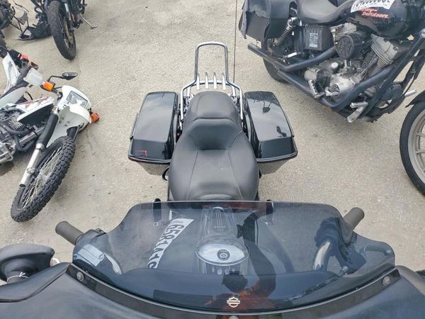 2012 HARLEY-DAVIDSON FLHX