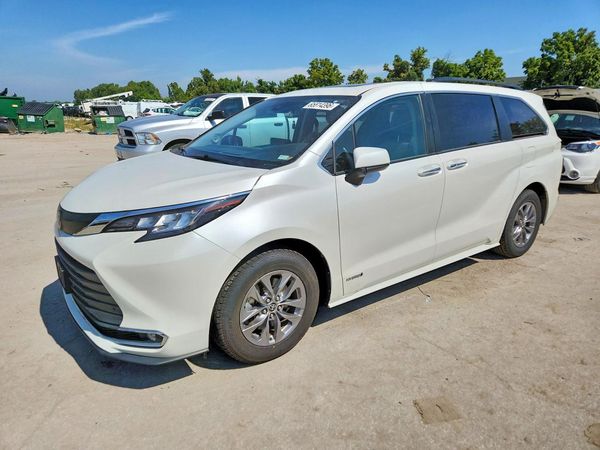 2021 TOYOTA SIENNA
