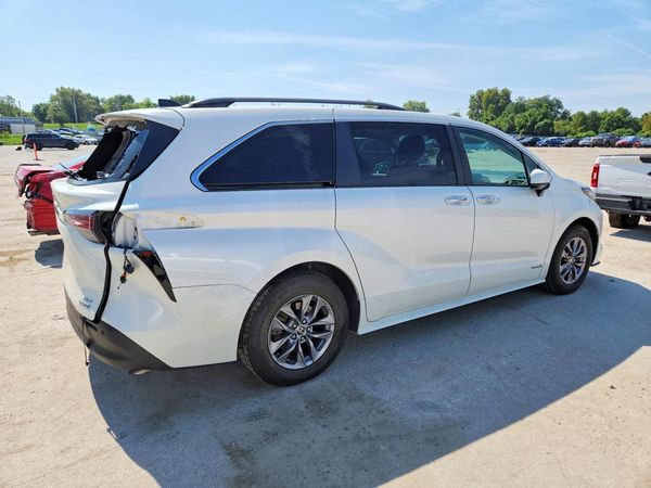 2021 TOYOTA SIENNA