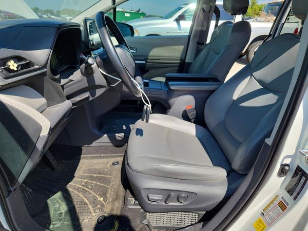 2021 TOYOTA SIENNA