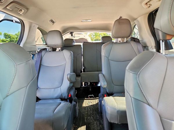 2021 TOYOTA SIENNA