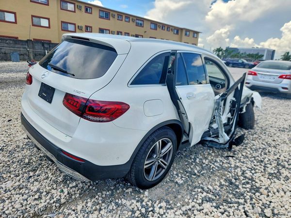 2022 MERCEDES-BENZ GLC GLC300
