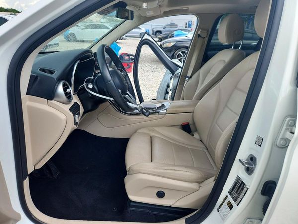 2022 MERCEDES-BENZ GLC GLC300