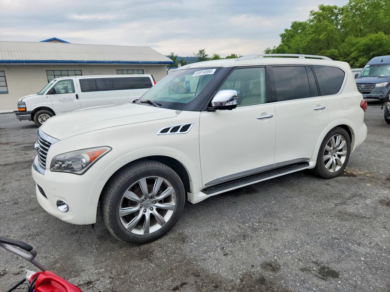 2012 INFINITI QX56 BASE