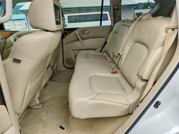 2012 INFINITI QX56 BASE