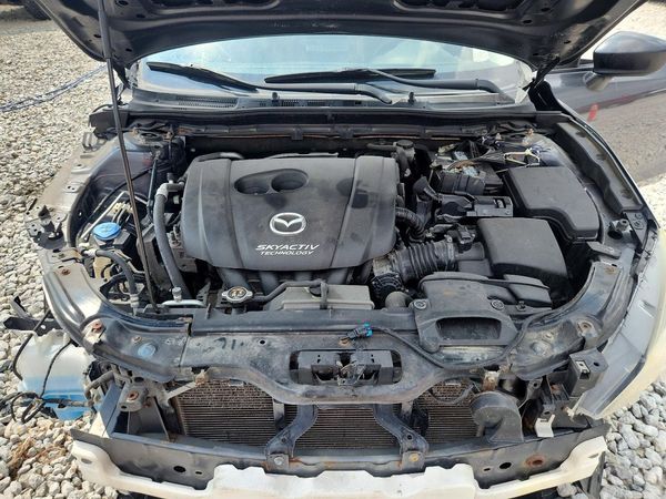 2015 MAZDA 3 SV/Base