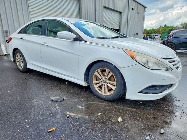 2014 HYUNDAI SONATA