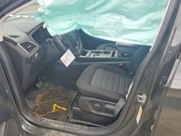 2022 FORD EDGE SE — DENT