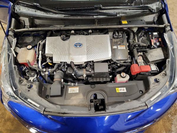 2016 TOYOTA PRIUS