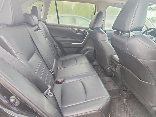 2020 TOYOTA RAV4 XLE HV