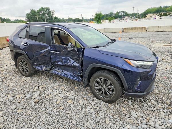 2023 TOYOTA RAV4 Limited