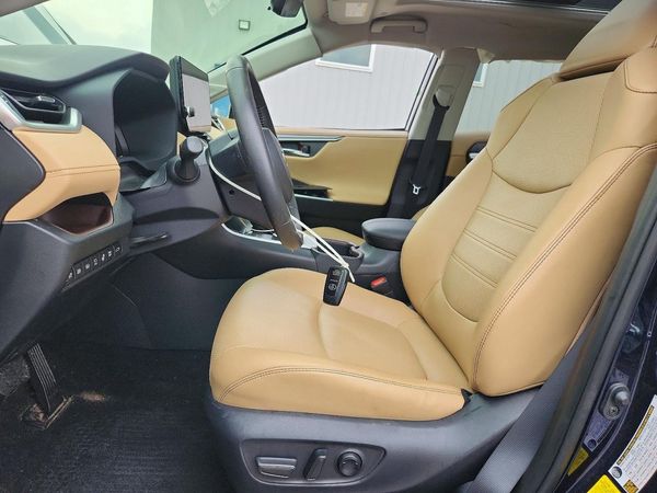 2023 TOYOTA RAV4 Limited